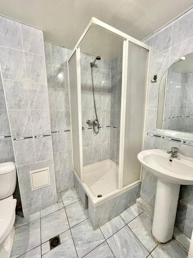 Hotel 7F Kiev Esterno foto