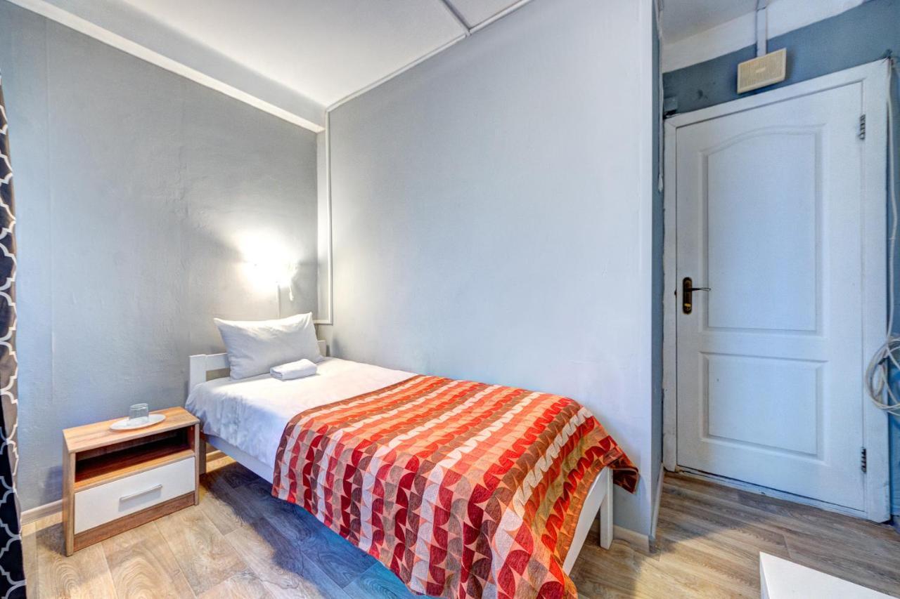 Hotel 7F Kiev Esterno foto