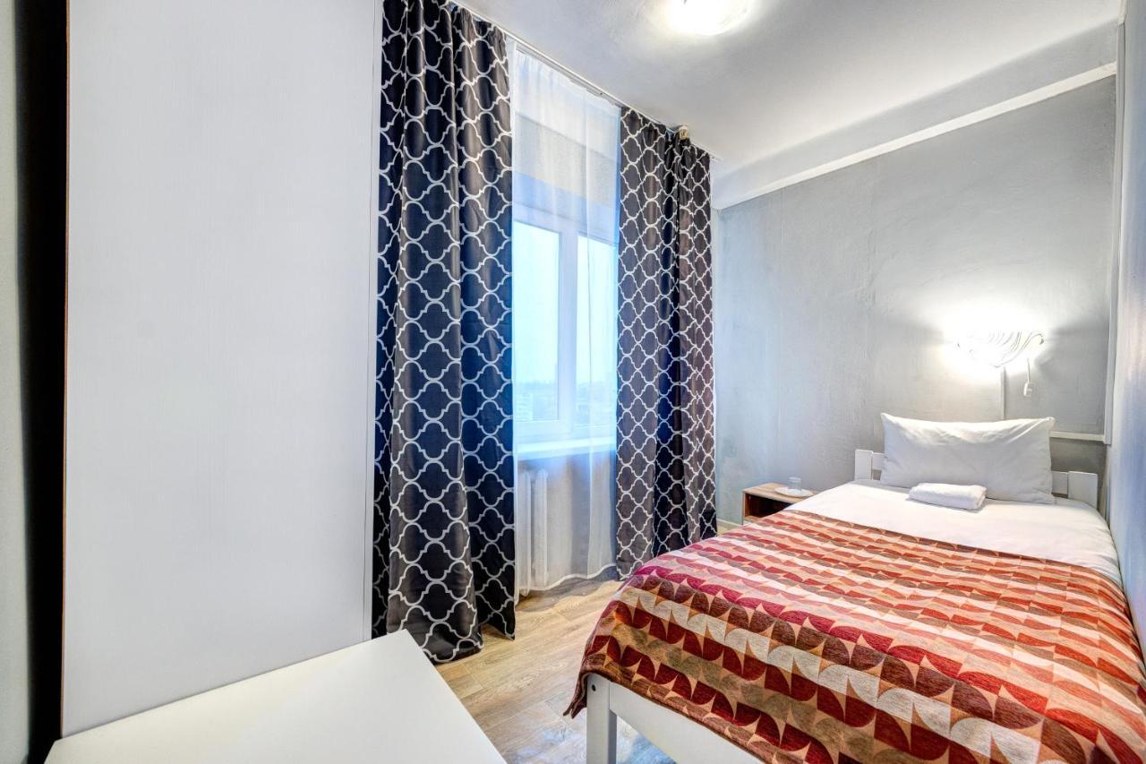 Hotel 7F Kiev Esterno foto